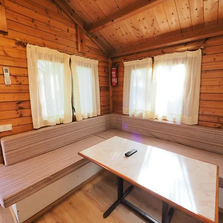 Pena Montanesa Kemping Aínsa
